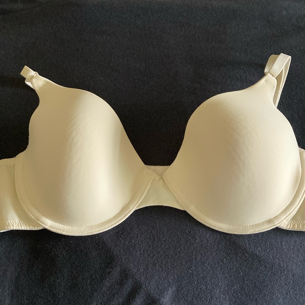 Maidenform underwire bra 07959 Size 38B.Great T-shirt bra.Like new-worn once.